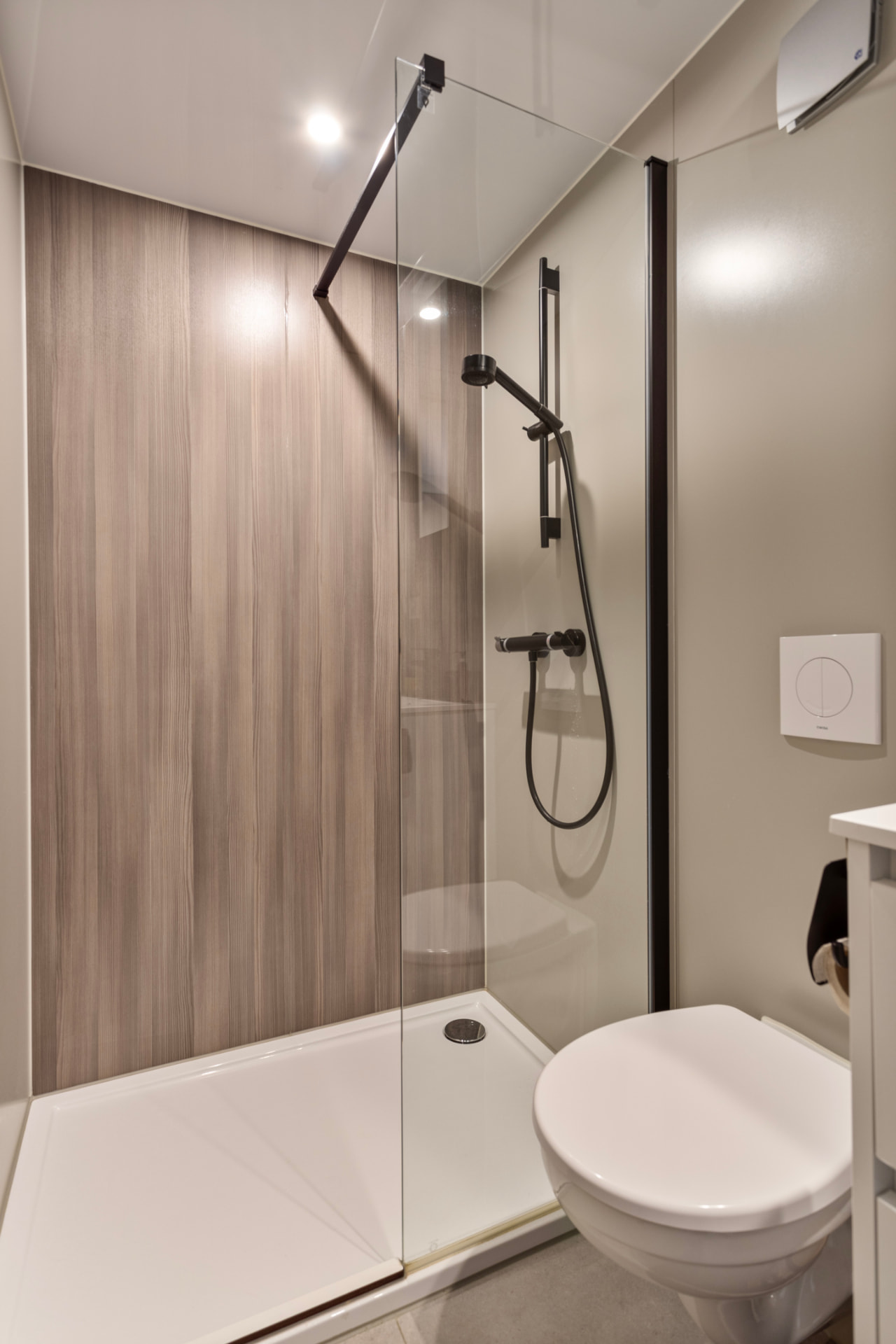 Badkamer van Wordragen Houseboat Luxury